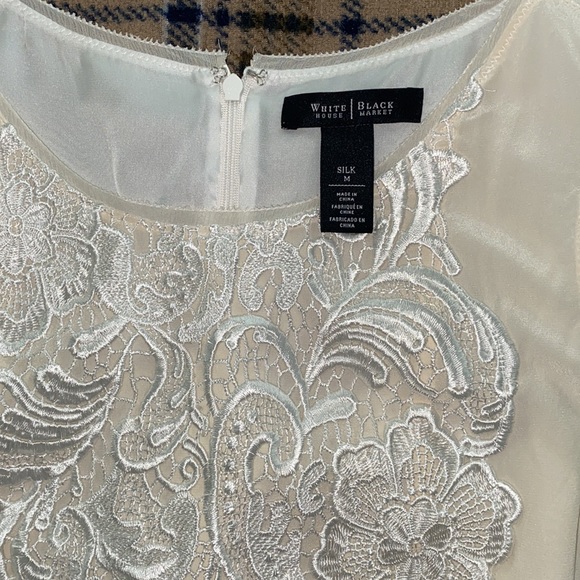 Beautiful blouse - Picture 2 of 4